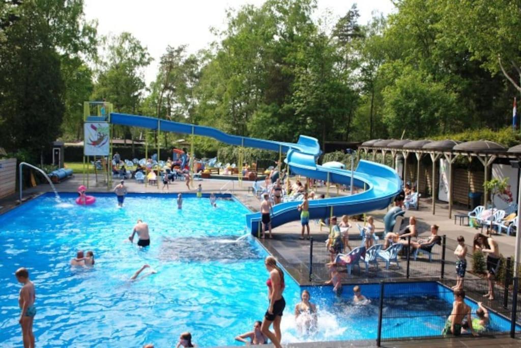 Te Huur: Leuke 4-Persoons Stacaravan Op Top Locatie! Hoenderloo Ngoại thất bức ảnh